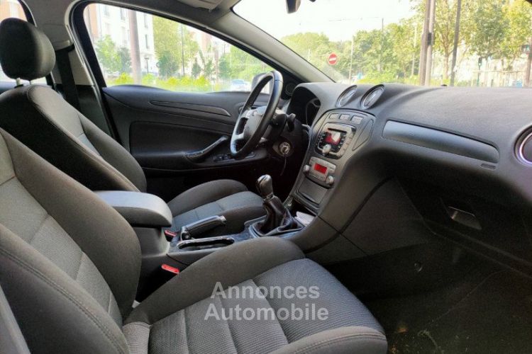 Ford Mondeo 2.0 145CH AMBIENTE PACK 5P à professionnels - <small></small> 5.400 € <small>TTC</small> - #8