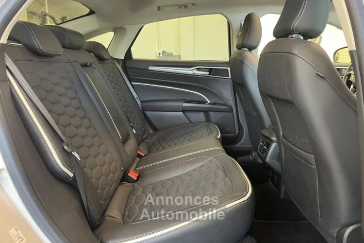 Ford Mondeo 2.0 HYBRID 187ch Vignale BVA 4p 7cv - <small></small> 17.490 € <small>TTC</small> - #24