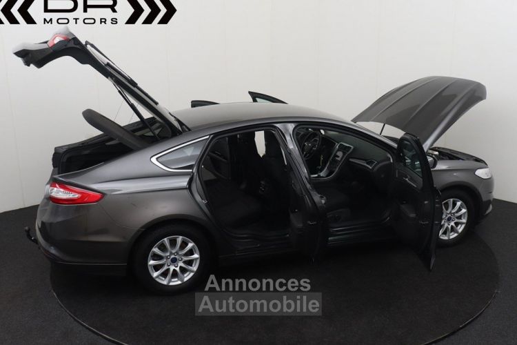 Ford Mondeo BERLINE 1.0 ECOBOOST TREND STYLE - NAVI MIRROR LINK - <small></small> 14.995 € <small>TTC</small> - #11