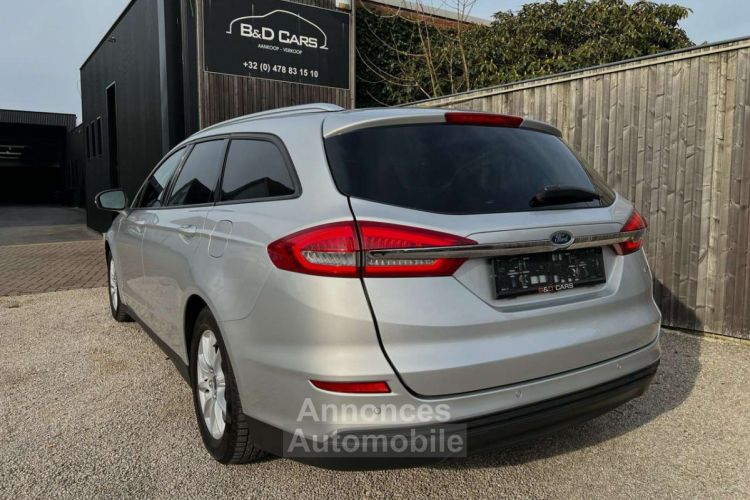 Ford Mondeo Clipper 1.5 TDCi ECOnetic NETTO: €9.909 - <small></small> 11.990 € <small>TTC</small> - #4