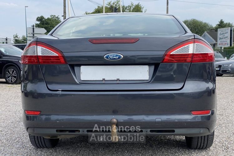 Ford Mondeo III 1.8 TDCi 125ch Ghia 5p - <small></small> 4.990 € <small>TTC</small> - #4