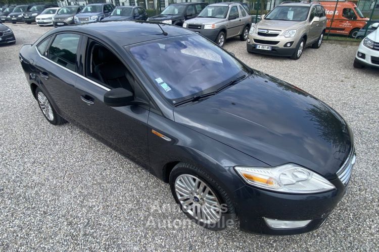 Ford Mondeo III 1.8 TDCi 125ch Ghia 5p - <small></small> 4.990 € <small>TTC</small> - #9