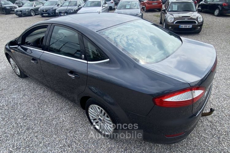 Ford Mondeo III 1.8 TDCi 125ch Ghia 5p - <small></small> 4.990 € <small>TTC</small> - #11