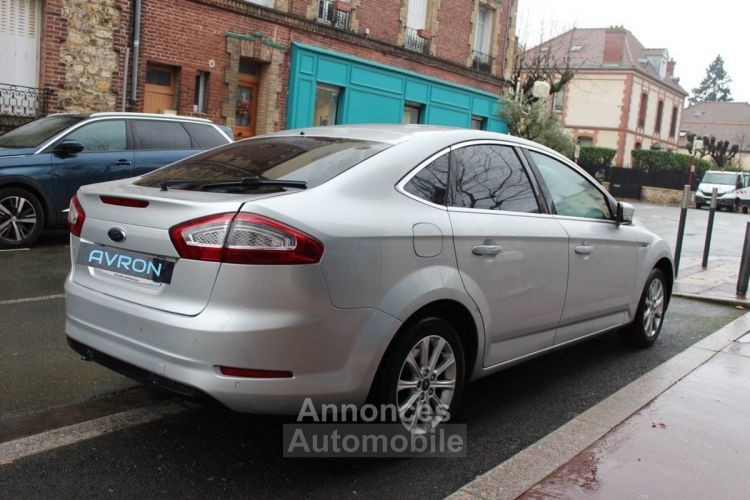 Ford Mondeo III (2) 1.6 TI-VCT 120 TITANIUM BVM 5 5P - <small></small> 6.990 € <small>TTC</small> - #22