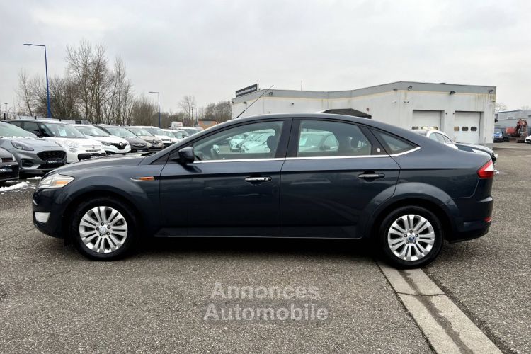 Ford Mondeo III 2.0 TDCi 130ch Ghia Boîte auto Clim Régulateur - <small></small> 3.490 € <small>TTC</small> - #9