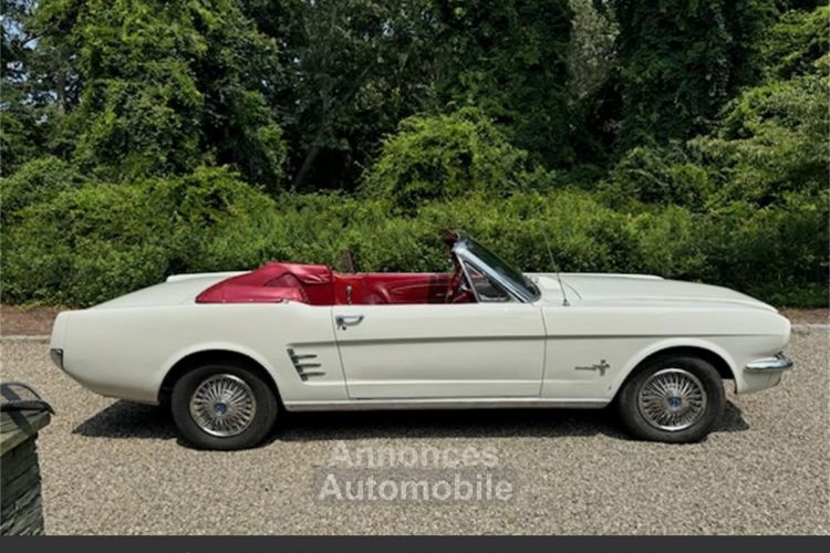 Ford Mustang 1966 - <small></small> 22.292 € <small>TTC</small> - #1