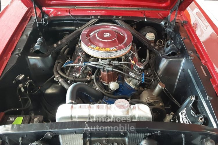 Ford Mustang 289 CI V8 TOIT VINYLE ROUGE - <small></small> 36.900 € <small>TTC</small> - #28