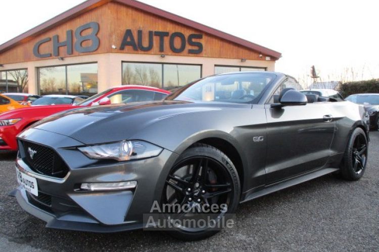 Ford Mustang 5.0 gt cabriolet phase 2 échappement inox visible et disponible sur notre parc 51900 € - <small></small> 51.900 € <small>TTC</small> - #1