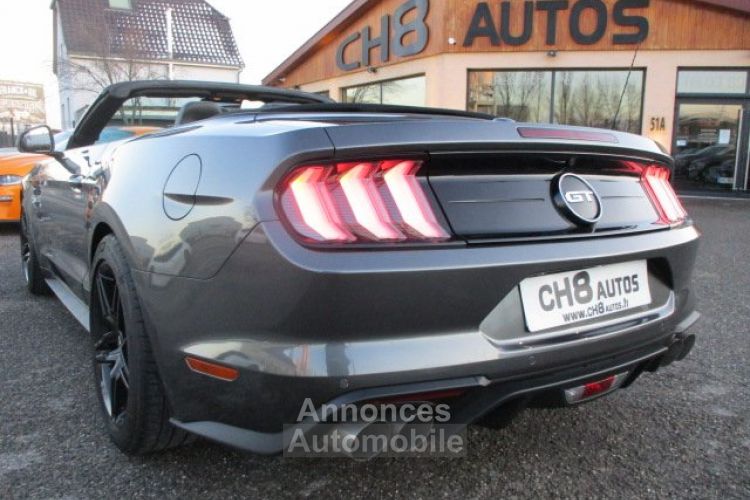 Ford Mustang 5.0 gt cabriolet phase 2 échappement inox visible et disponible sur notre parc 51900 € - <small></small> 51.900 € <small>TTC</small> - #14