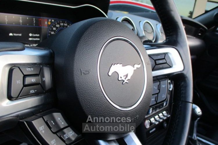 Ford Mustang 5.0 gt cabriolet phase 2 échappement inox visible et disponible sur notre parc 51900 € - <small></small> 51.900 € <small>TTC</small> - #25