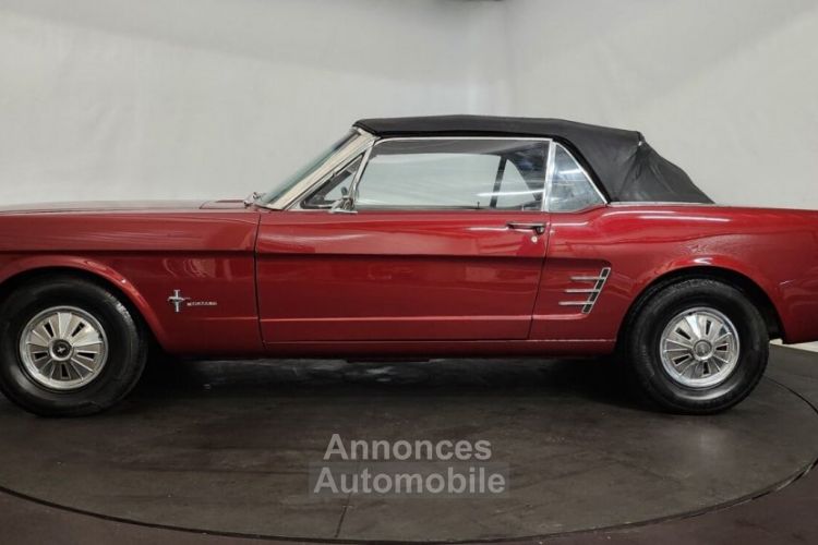 Ford Mustang cabriolet - <small></small> 33.900 € <small>TTC</small> - #16