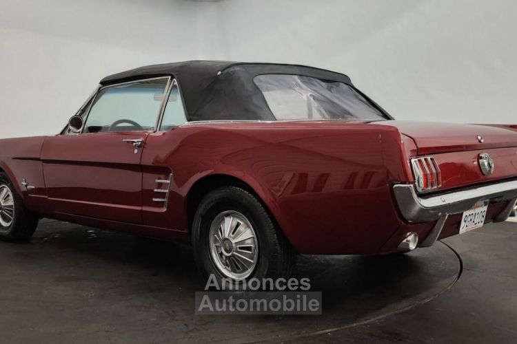 Ford Mustang cabriolet - <small></small> 33.900 € <small>TTC</small> - #20