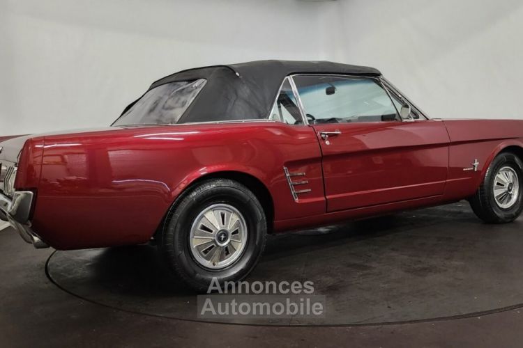 Ford Mustang cabriolet - <small></small> 33.900 € <small>TTC</small> - #23