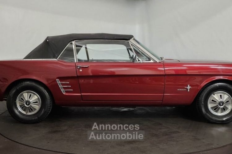 Ford Mustang cabriolet - <small></small> 33.900 € <small>TTC</small> - #24