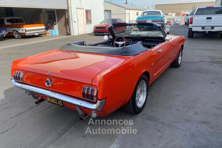 Ford Mustang CABRIOLET 289 CI V8 POPY RED 1965 - <small></small> 49.900 € <small>TTC</small> - #2