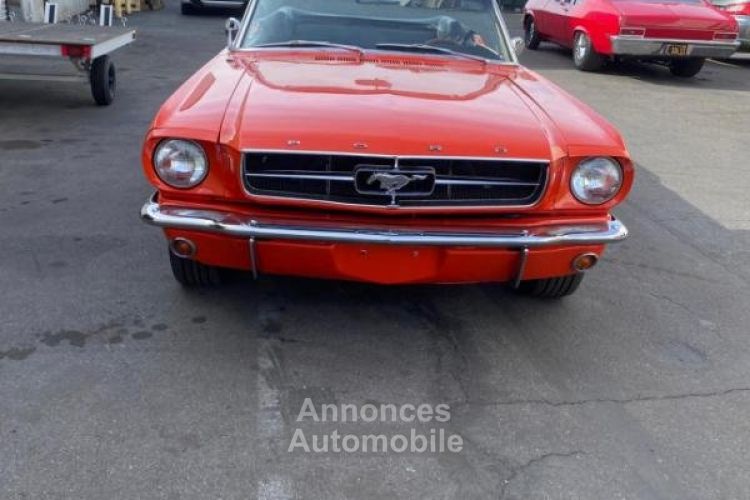 Ford Mustang CABRIOLET 289 CI V8 POPY RED 1965 - <small></small> 49.900 € <small>TTC</small> - #4