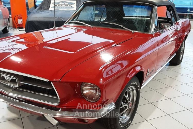Ford Mustang CABRIOLET 289 ci V8 RED 67 INT NOIR - <small></small> 51.900 € <small>TTC</small> - #4