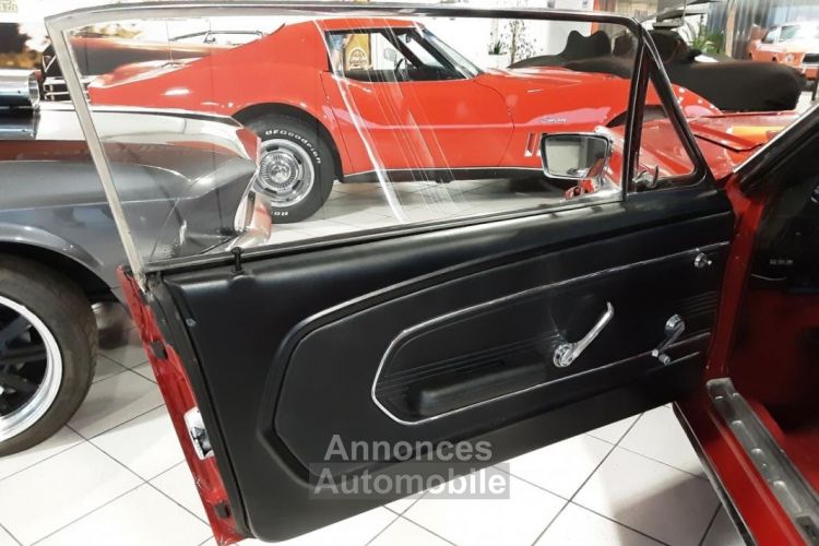 Ford Mustang CABRIOLET 289 ci V8 RED 67 INT NOIR - <small></small> 51.900 € <small>TTC</small> - #13