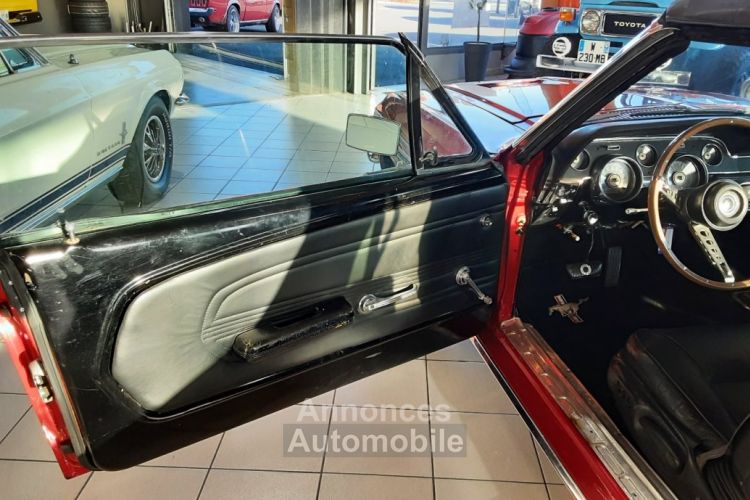 Ford Mustang CABRIOLET CODE A 1967 ROUGE V8 - <small></small> 51.900 € <small>TTC</small> - #23