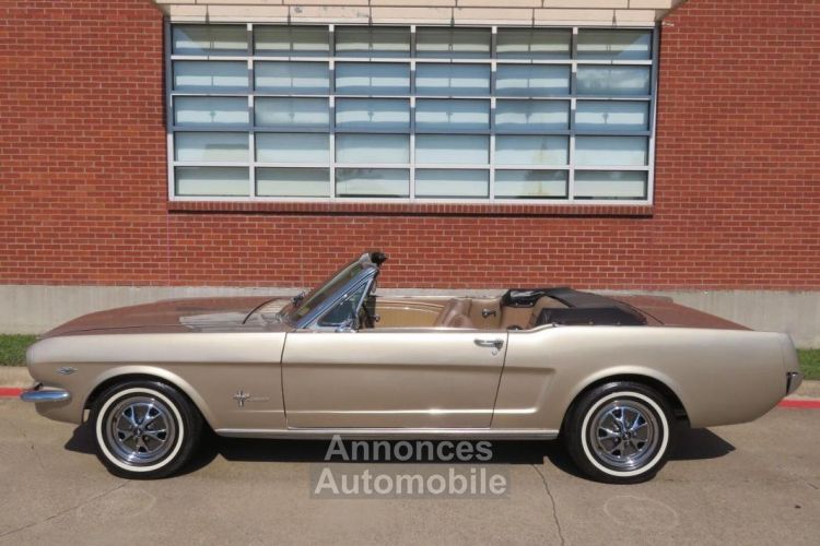 Ford Mustang CABRIOLET V8 PONY - <small></small> 32.410 € <small>TTC</small> - #32