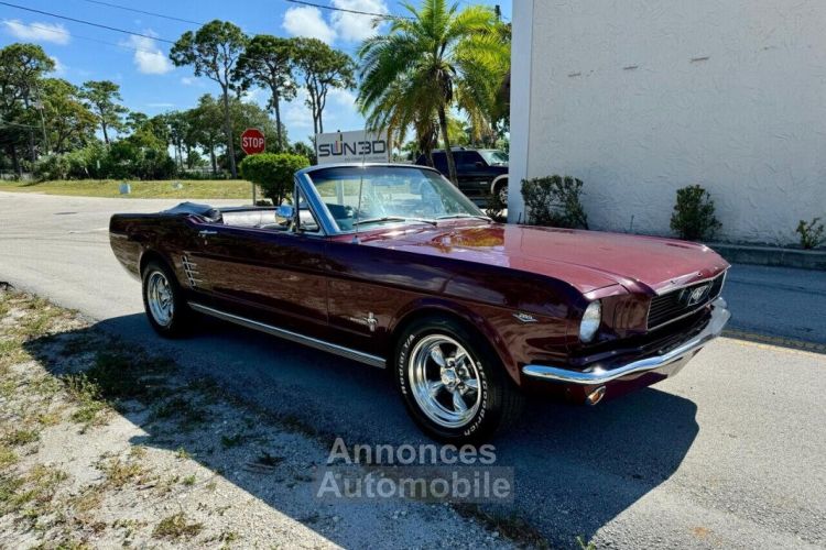 Ford Mustang Convertible 289cu 4.7L V8 - <small></small> 44.290 € <small>TTC</small> - #1