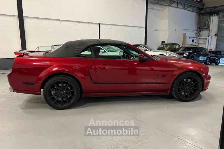 Ford Mustang Convertible V8 BVA CABRIOLET V8 ROUGE BORDEAUX - BVA - CAMERA - ECHAPPEMENT INOX - COLLECTEUR - ARBRES A CAMES - KIT GROS FREINS BREMBO - - <small></small> 29.990 € <small>TTC</small> - #6