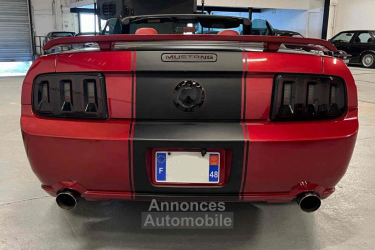 Ford Mustang Convertible V8 BVA CABRIOLET V8 ROUGE BORDEAUX - BVA - CAMERA - ECHAPPEMENT INOX - COLLECTEUR - ARBRES A CAMES - KIT GROS FREINS BREMBO - - <small></small> 29.990 € <small>TTC</small> - #9