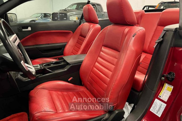 Ford Mustang Convertible V8 BVA CABRIOLET V8 ROUGE BORDEAUX - BVA - CAMERA - ECHAPPEMENT INOX - COLLECTEUR - ARBRES A CAMES - KIT GROS FREINS BREMBO - - <small></small> 29.990 € <small>TTC</small> - #19