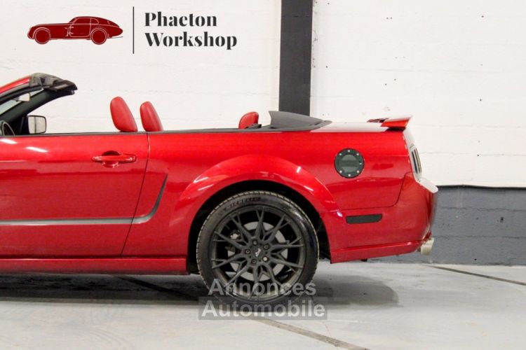 Ford Mustang Convertible V8 BVA CABRIOLET V8 ROUGE BORDEAUX - BVA - CAMERA - ECHAPPEMENT INOX - COLLECTEUR - ARBRES A CAMES - KIT GROS FREINS BREMBO - - <small></small> 29.990 € <small>TTC</small> - #40