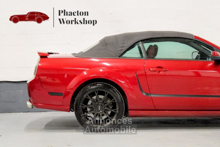 Ford Mustang Convertible V8 BVA CABRIOLET V8 ROUGE BORDEAUX - BVA - CAMERA - ECHAPPEMENT INOX - COLLECTEUR - ARBRES A CAMES - KIT GROS FREINS BREMBO - - <small></small> 29.990 € <small>TTC</small> - #41