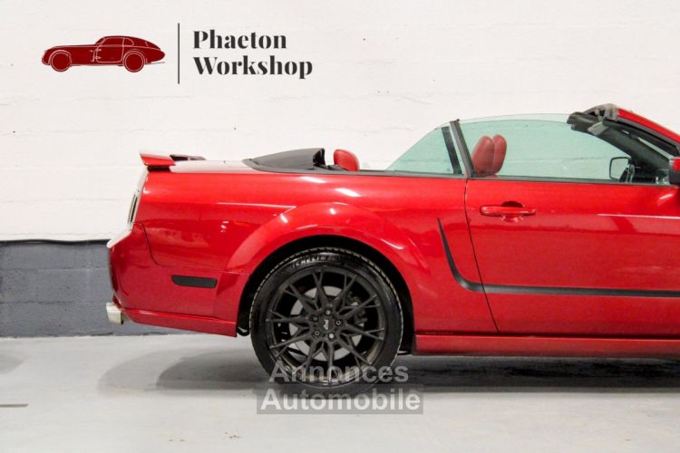 Ford Mustang Convertible V8 BVA CABRIOLET V8 ROUGE BORDEAUX - BVA - CAMERA - ECHAPPEMENT INOX - COLLECTEUR - ARBRES A CAMES - KIT GROS FREINS BREMBO - - <small></small> 29.990 € <small>TTC</small> - #43