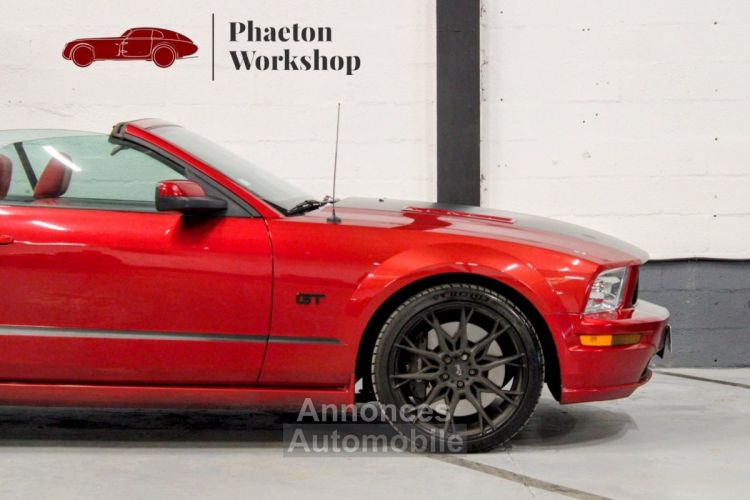 Ford Mustang Convertible V8 BVA CABRIOLET V8 ROUGE BORDEAUX - BVA - CAMERA - ECHAPPEMENT INOX - COLLECTEUR - ARBRES A CAMES - KIT GROS FREINS BREMBO - - <small></small> 29.990 € <small>TTC</small> - #44