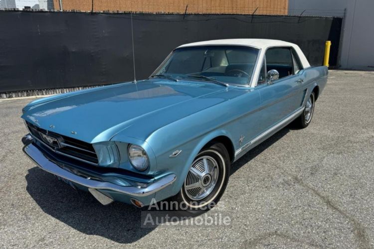 Ford Mustang COUPE BLEUE TOIT VINYLE BLANC 1965 - <small></small> 39.900 € <small>TTC</small> - #1