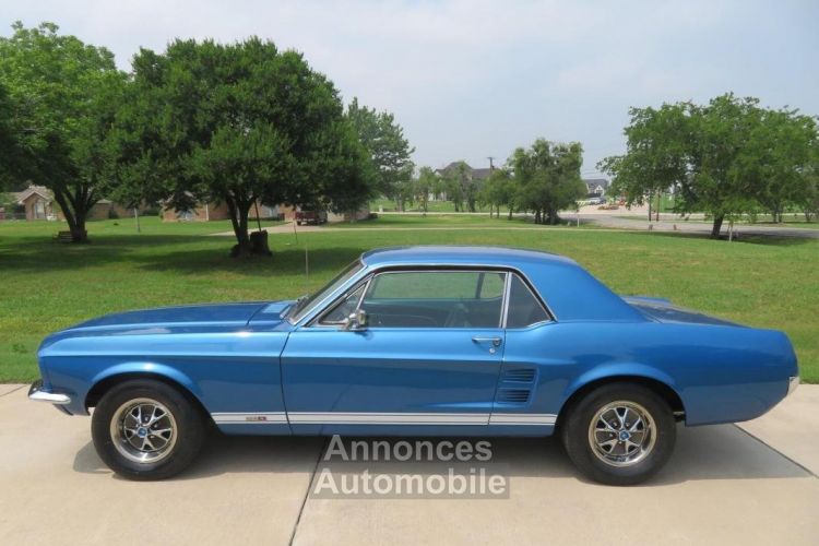 Ford Mustang coupe v8 - <small></small> 21.700 € <small>TTC</small> - #1