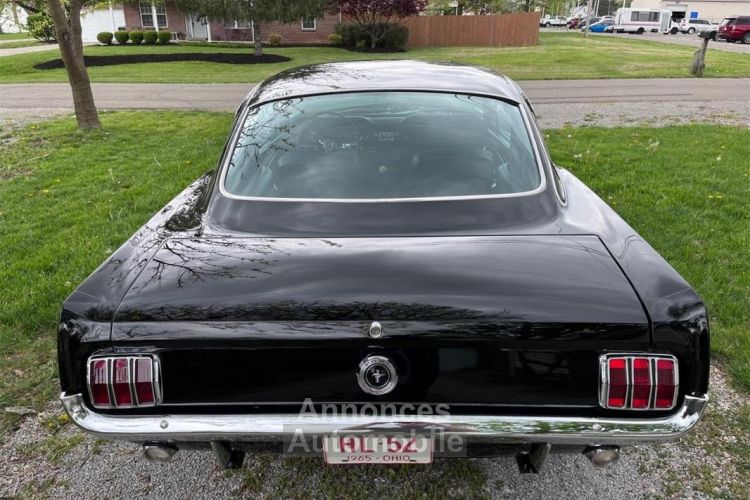 Ford Mustang FASTBACK 1965 - <small></small> 74.400 € <small>TTC</small> - #2