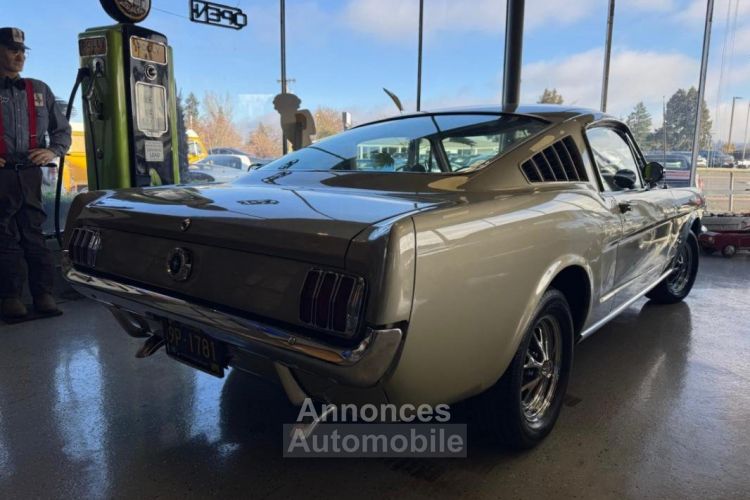 Ford Mustang FASTBACK 289 ci V8 champagne - <small></small> 63.500 € <small>TTC</small> - #2