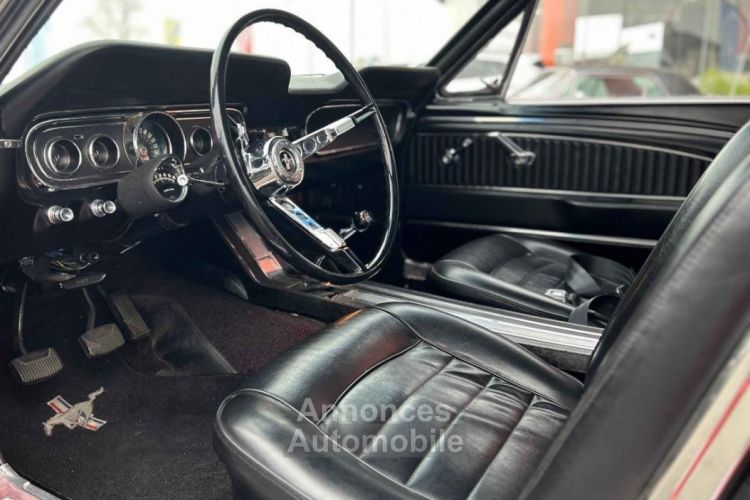 Ford Mustang FASTBACK 289 CI V8 ROUGE 1965 BOITE MECA - <small></small> 64.900 € <small>TTC</small> - #14