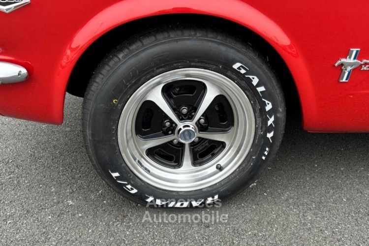 Ford Mustang FASTBACK 289 CI V8 ROUGE 1965 BOITE MECA - <small></small> 64.900 € <small>TTC</small> - #17