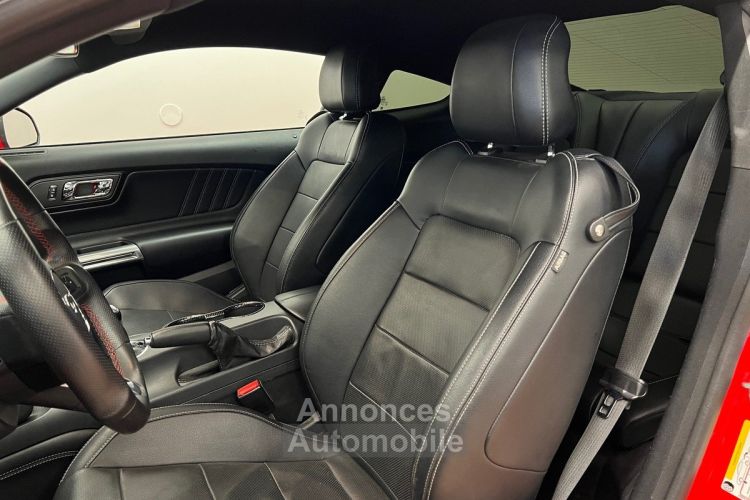 Ford Mustang Fastback 5.0 V8 421 ch GT / Sellerie Cuir / Caméra de recul / Sièges AV chauffants - <small></small> 42.990 € <small>TTC</small> - #17