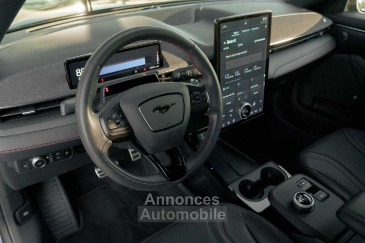 Ford Mustang MACH-E 76 kWh AWD B&O Sound 360° Camera - <small></small> 44.900 € <small>TTC</small> - #13