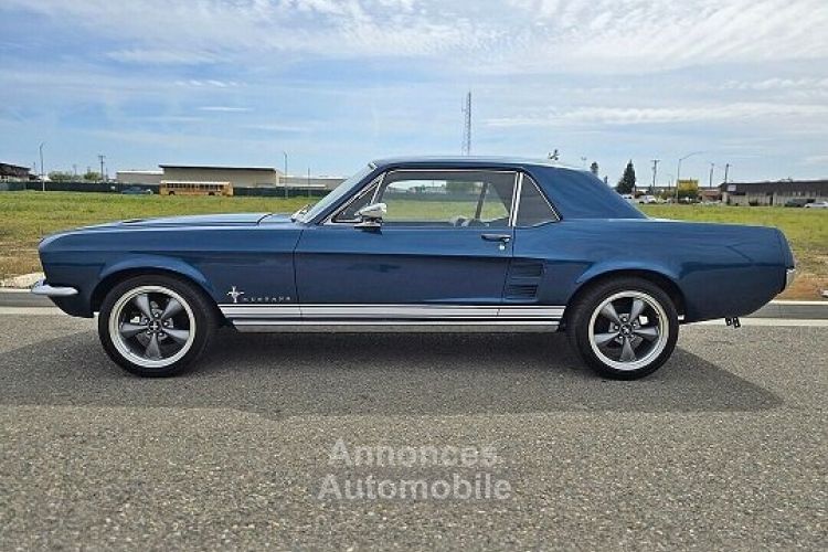 Ford Mustang RESTOMOD COUPE ACAPULCO BLUE 302 V8 - <small></small> 32.800 € <small>TTC</small> - #4
