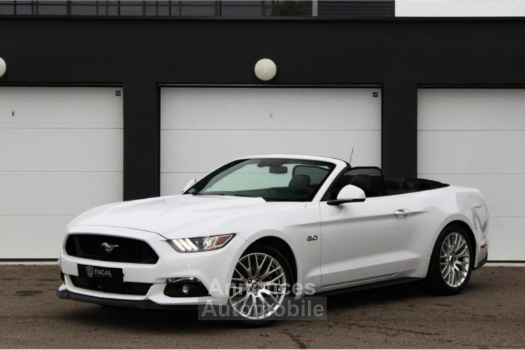 Ford Mustang V8 5.0 CABRIOLET | 1.HAND CAR PLAY BREMBO - <small></small> 39.900 € <small>TTC</small> - #1