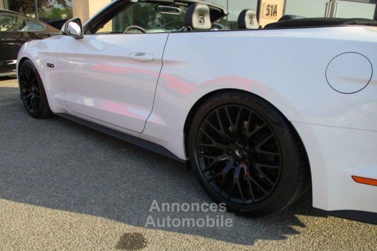 Ford Mustang V8 5.0 GT Cabriolet phase 2 Pack Premium Boîte Mécanique Jantes noir 46900€ - <small></small> 45.500 € <small>TTC</small> - #25