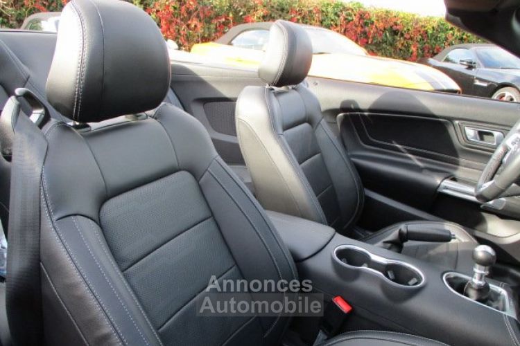 Ford Mustang v8 5.0 gt cabriolet phase 2 rouge 11600kms pack premium *dispo sur notre parc* 51900€ - <small></small> 51.900 € <small>TTC</small> - #21