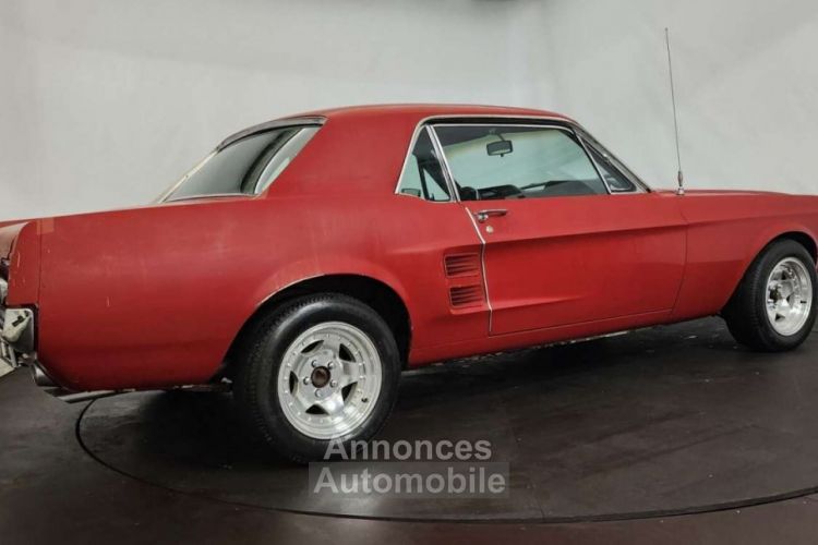 Ford Mustang V8 Coupé - <small></small> 17.850 € <small>TTC</small> - #4