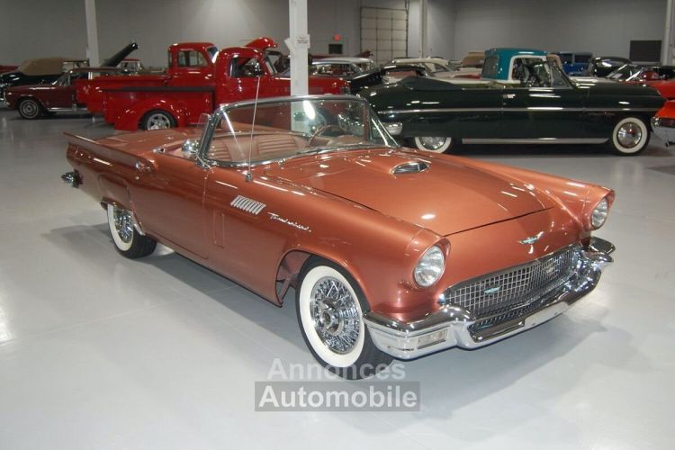 Ford Thunderbird E-Code Convertible  - <small></small> 121.800 € <small>TTC</small> - #15