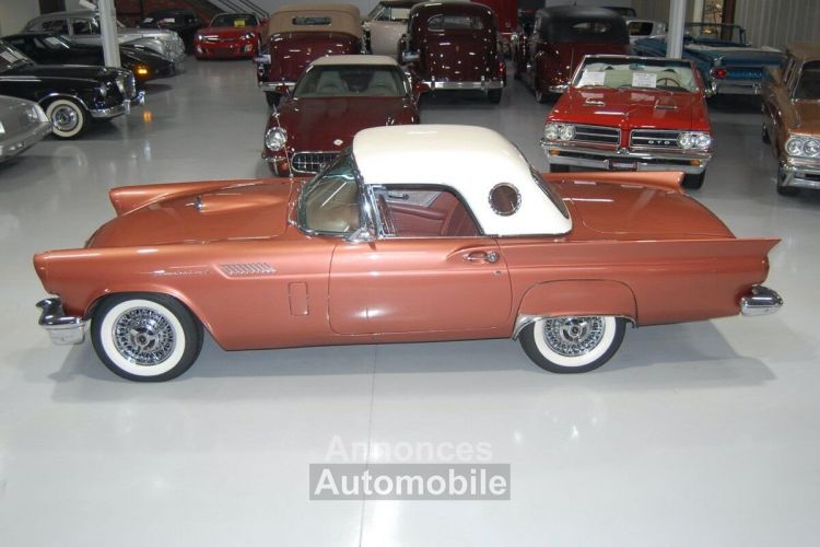 Ford Thunderbird E-Code Convertible  - <small></small> 121.800 € <small>TTC</small> - #28