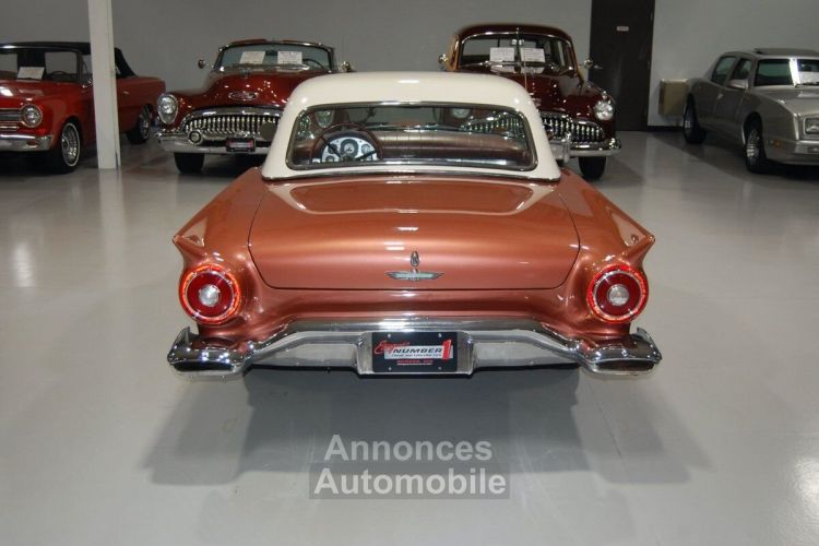 Ford Thunderbird E-Code Convertible  - <small></small> 121.800 € <small>TTC</small> - #34