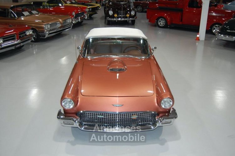 Ford Thunderbird E-Code Convertible  - <small></small> 121.800 € <small>TTC</small> - #38