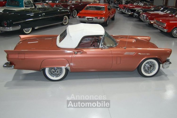 Ford Thunderbird E-Code Convertible  - <small></small> 121.800 € <small>TTC</small> - #40